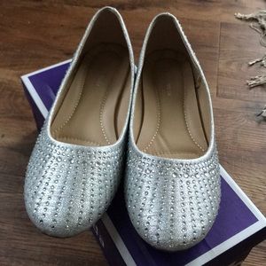 Dressy Silver Flats
